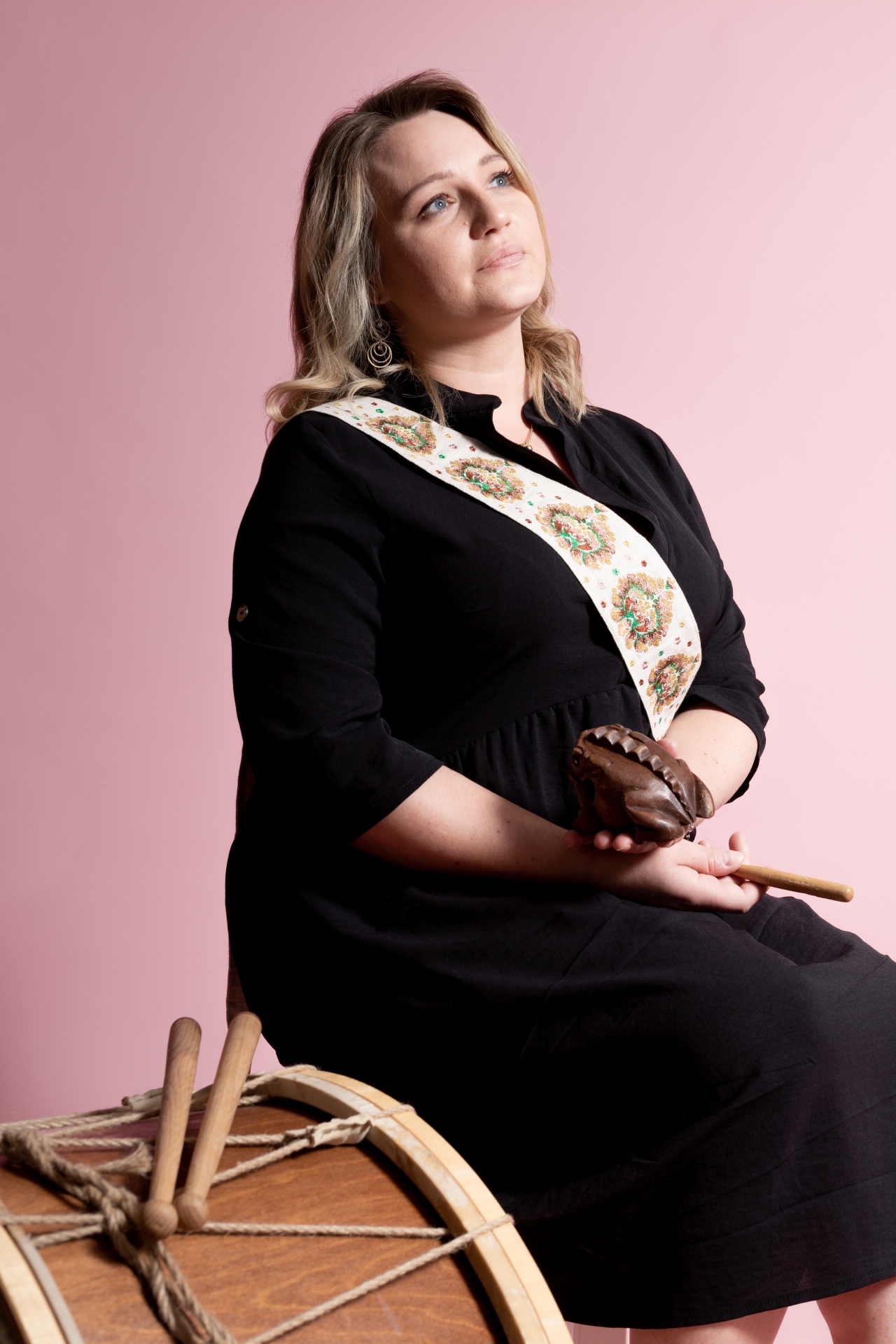 Olga Iwanicka, śpiew, reco-reco, triangiel